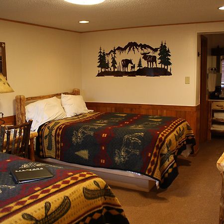 Saratoga Hot Springs Resort Room photo